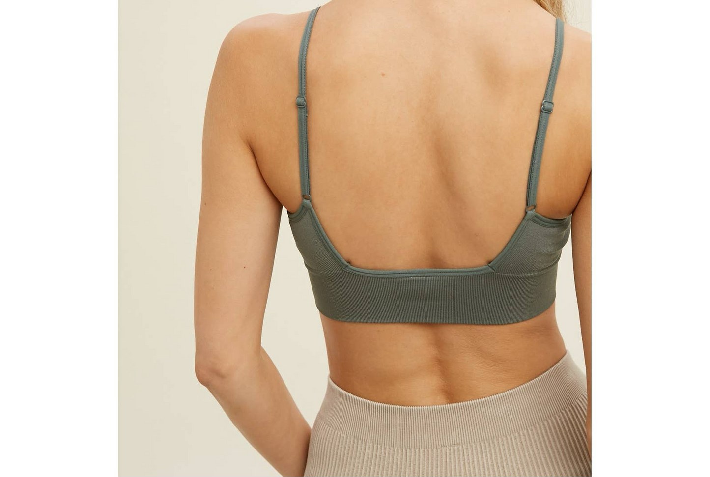 RIBBED SEAMLESS LOW BACK BRALETTE